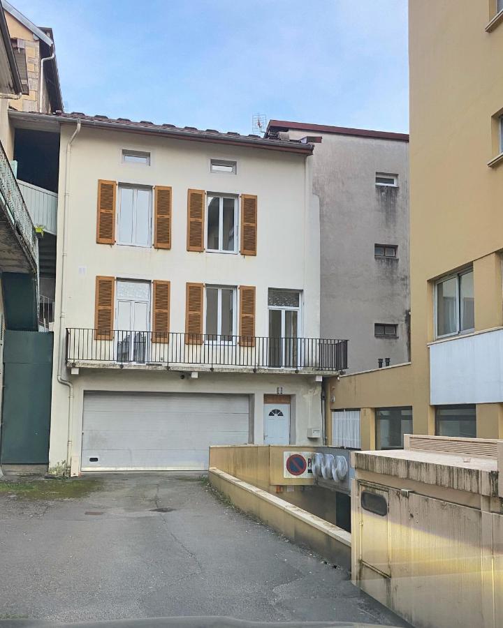 Maison Lamartine - Plein Centre-Ville Avec Garage & Jeux Сен-Клод Екстериор снимка